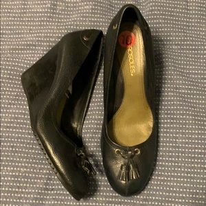 Aerosoles black leather tassel wedge heels size 10